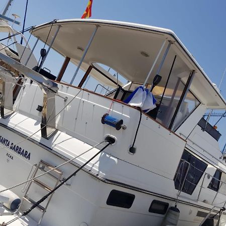 Hotel Yacht Y Fiestas Sant Adrià de Besòs Esterno foto