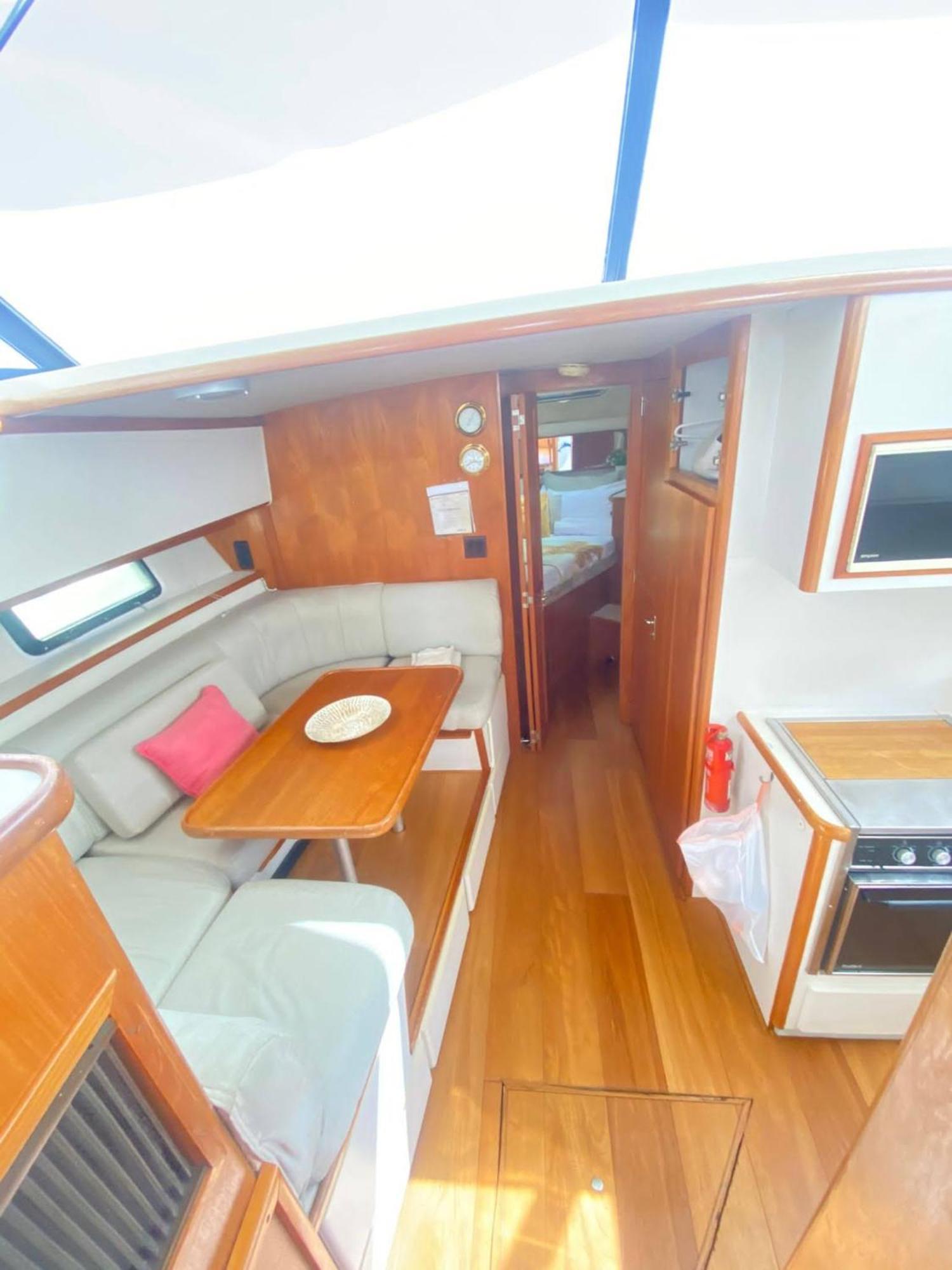 Hotel Yacht Y Fiestas Sant Adrià de Besòs Esterno foto